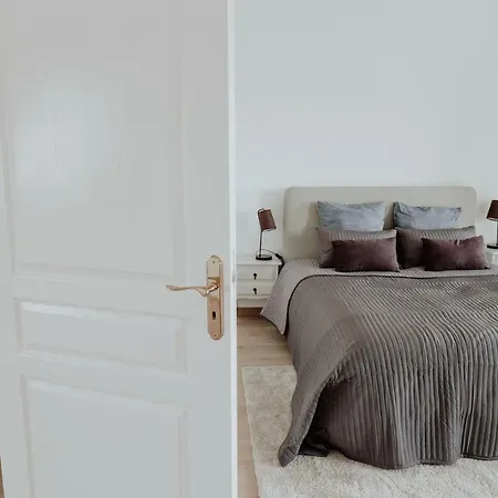Lafayette House One Апартаменты *